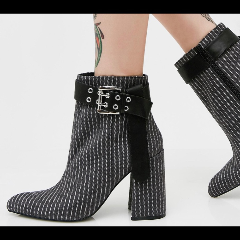 Grey Pin Stripe Chunky Heels Boot
